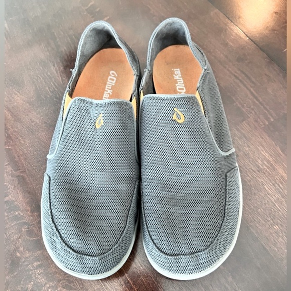 OluKai - Nohea Men’s Mesh Slip-On Shoe, Sz 9, Dark Gray color.